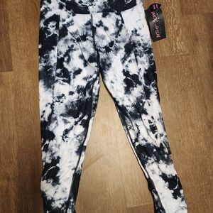 Betsey Johnson Black and White Tie-Dye Leggings
